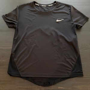 Nike Women’s Black Short Sleeve Running Tee